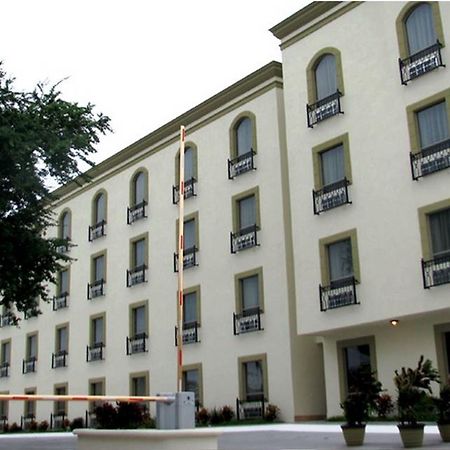 Hotel Alameda Express Matamoros  Dış mekan fotoğraf