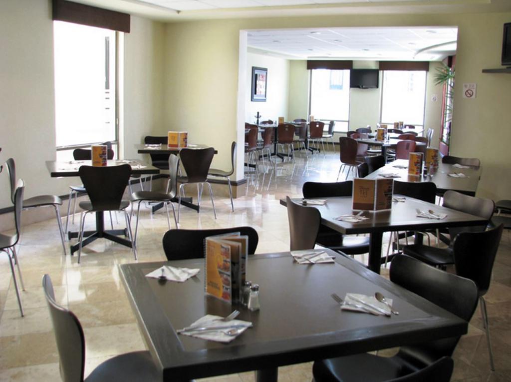 Hotel Alameda Express Matamoros  Dış mekan fotoğraf